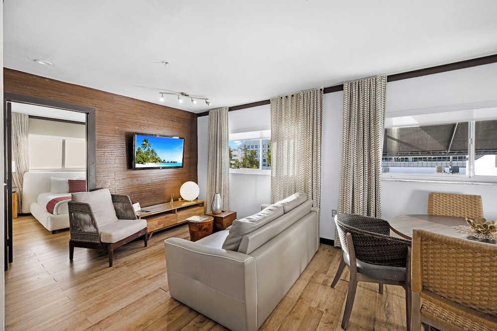 The Shoreline Suites - photo 24