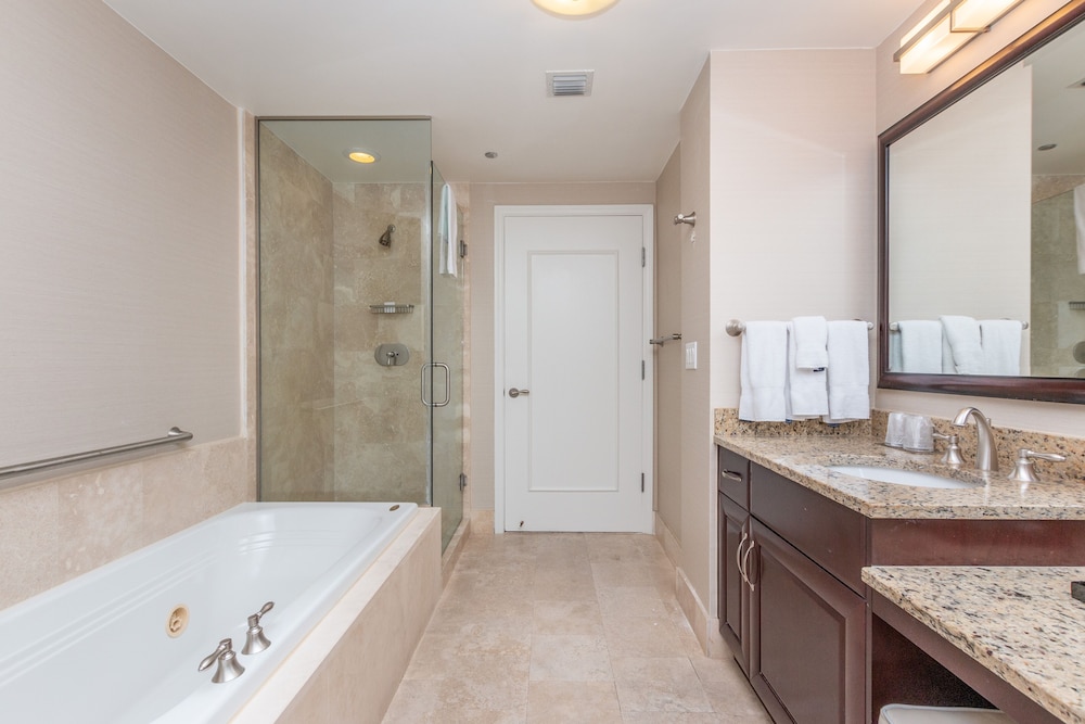 Fontainebleau Miami Beach Private Luxury Suites - photo 389