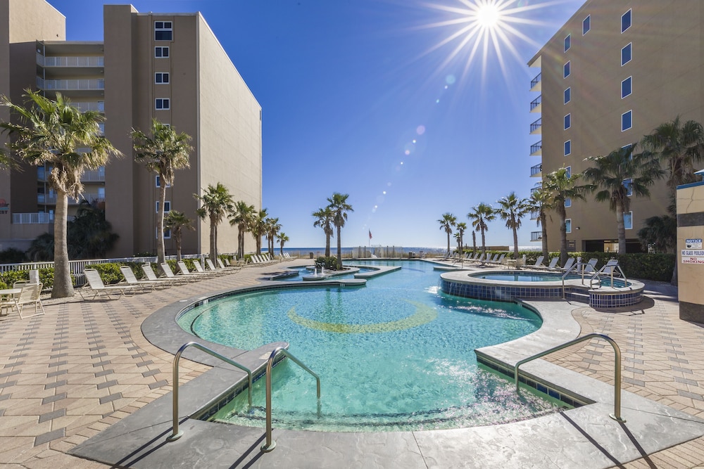 Crystal Tower Comfort Condos by Hosteeva - photo 97
