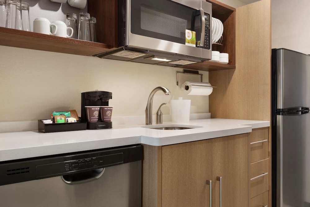 Home2 Suites by Hilton Portland Airport OR - photo 30