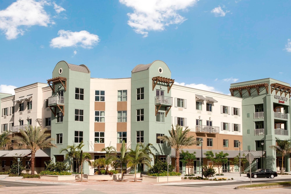 Courtyard Palm Beach Jupiter - carbon neutral hotel in Jupiter