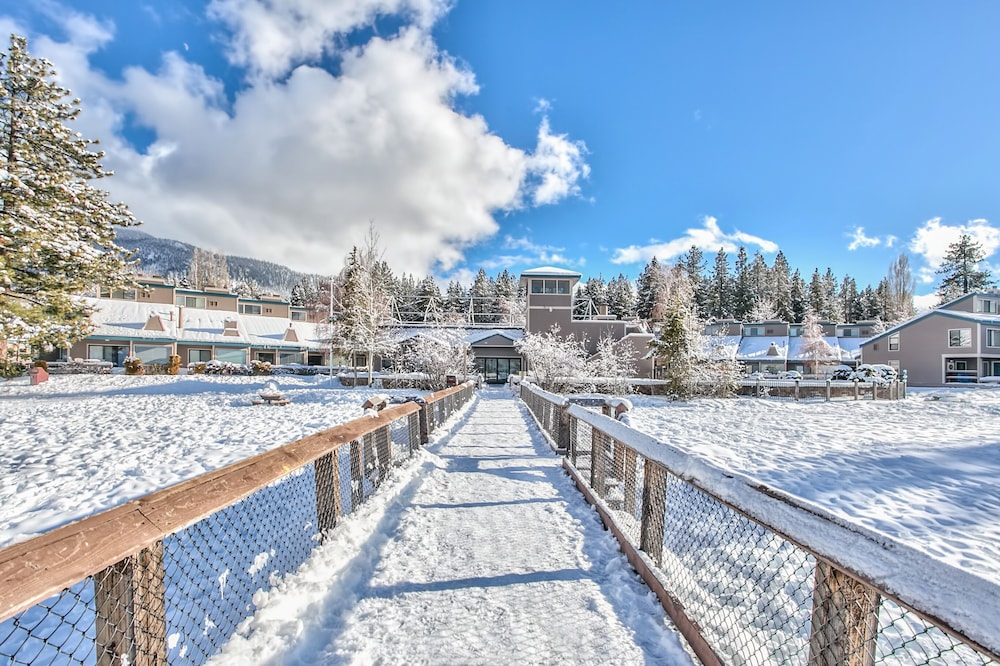 Aston Lakeland Village Resort — 4-Star Luxury Hotel in South Lake Tahoe, United States