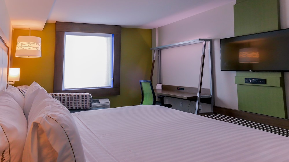 Holiday Inn Express & Suites Miami Airport East by IHG - photo 29