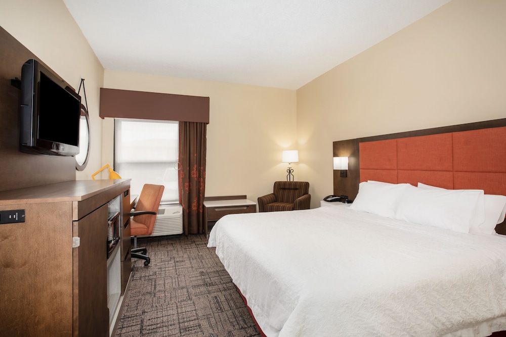 Hampton Inn Jonesboro - photo 16