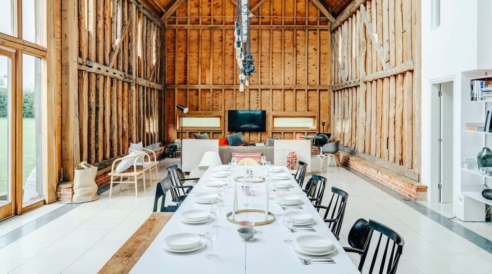 Grand Suffolk Barn Conversion — 4-Star Luxury Hotel in Ipswich, United Kingdom