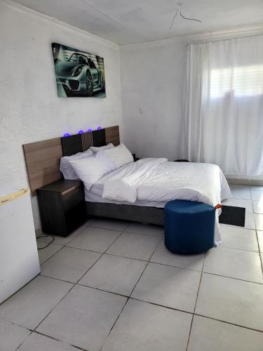 Chikos Premium Rooms in Rustenburg, South Africa