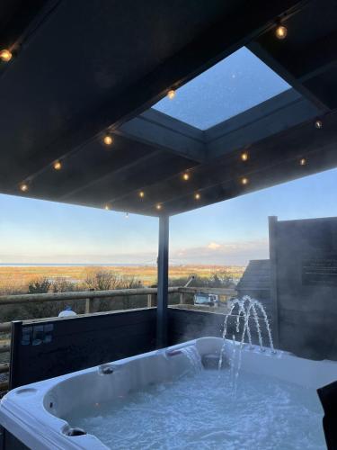 Terfyn Hall Holiday Apartment 3 Stargazer — 4-Star Luxury Hotel in Prestatyn, United Kingdom