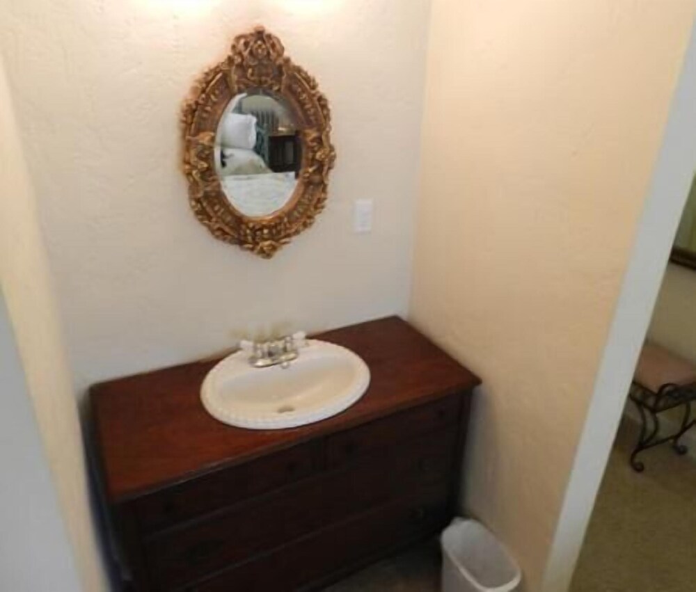 La Plaza Inn - photo 68