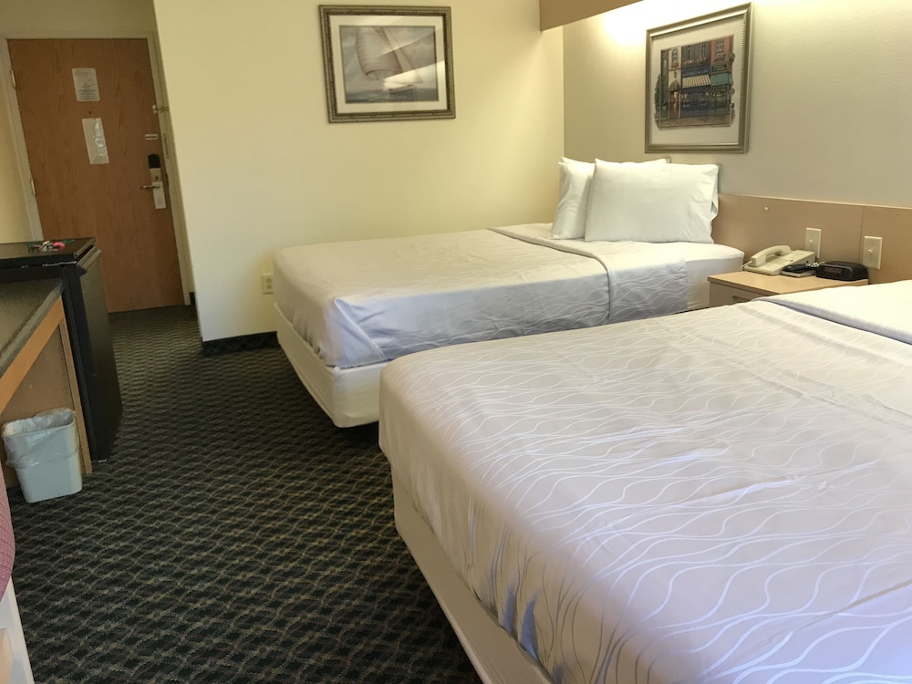 Mariner's Village Resort - photo 6