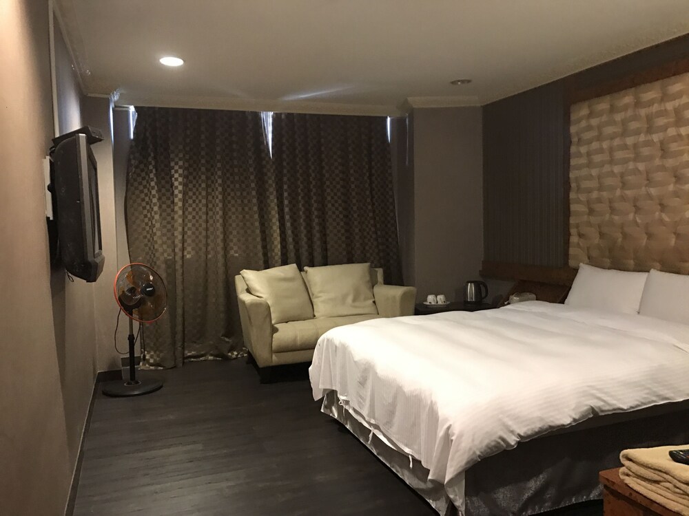 Qian Jia Hotel — hotel in Banqiao