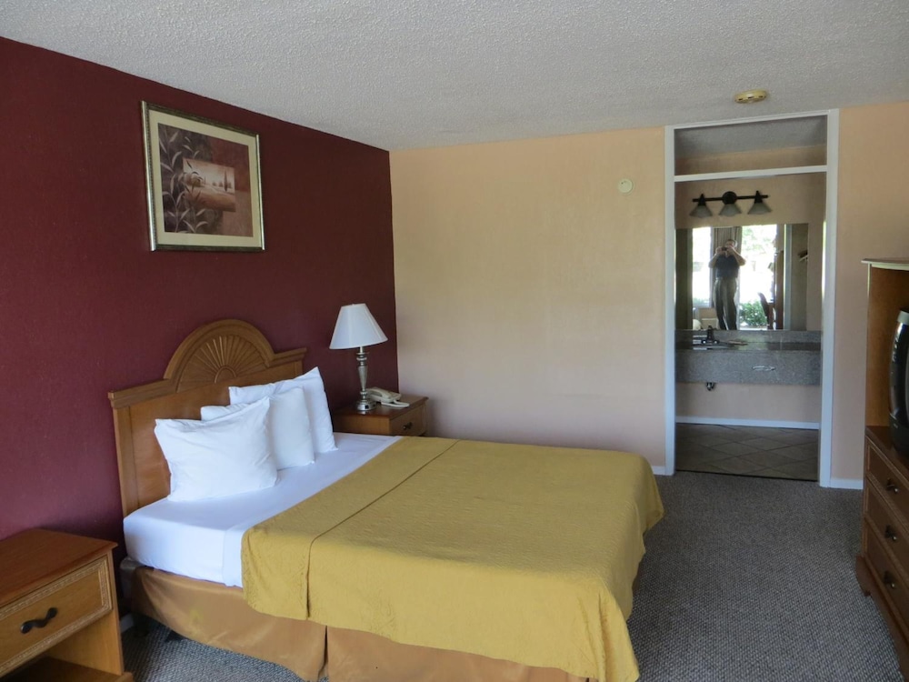 Americourt Extended Stays - photo 13
