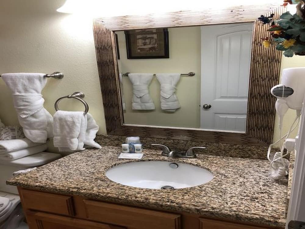 Beachgate CondoSuites and Oceanfront Resort - photo 137