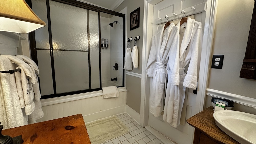 Phineas Swann Inn & Spa - photo 152