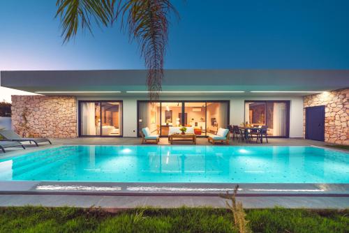 Villa Milo — 4-Star Luxury Hotel in Side, Turkey