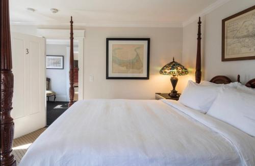 The Clarendon House - photo 9