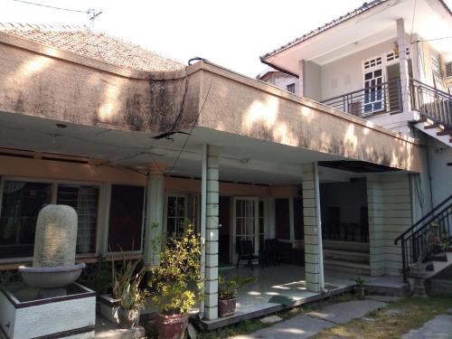 DK Hotel Singaraja — Singaraja — photo 2