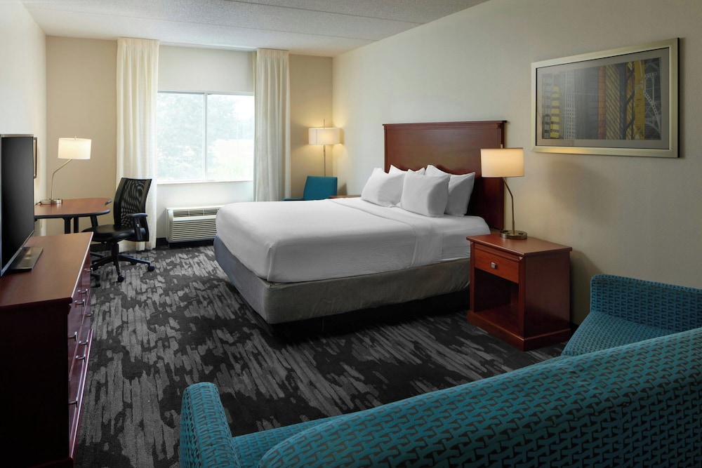 Fairfield Inn & Suites by Marriott Lumberton - photo 12