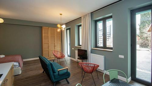 Chic Abanotubani Apt Prime Location By Wehost — 4-Star Luxury Hotel in Tbilisi, Georgia