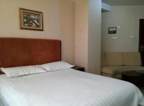 Wuhan 1 Plus 1 Hotel - last minute hotel in Wuhan