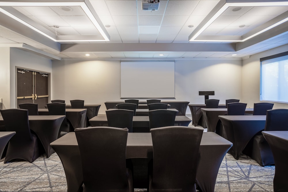 Holiday Inn Express Hotel & Suites New Tampa I 75 by IHG - photo 70