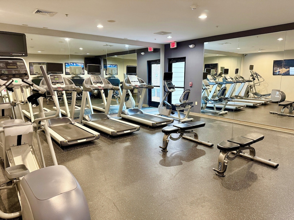 Staybridge Suites Milwaukee West Oconomowoc by IHG - photo 61