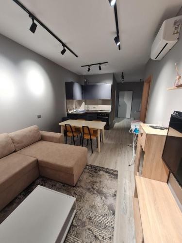 I&S Apartment 4 — 4-Star Luxury Hotel in Golem, Albania