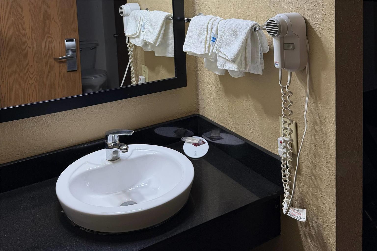 Super 8 by Wyndham Mendota I 39 - photo 16