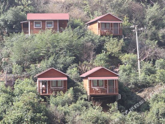 Yuanshi Buluo Wild Hot Spring Hotel — hotel in Pingshan
