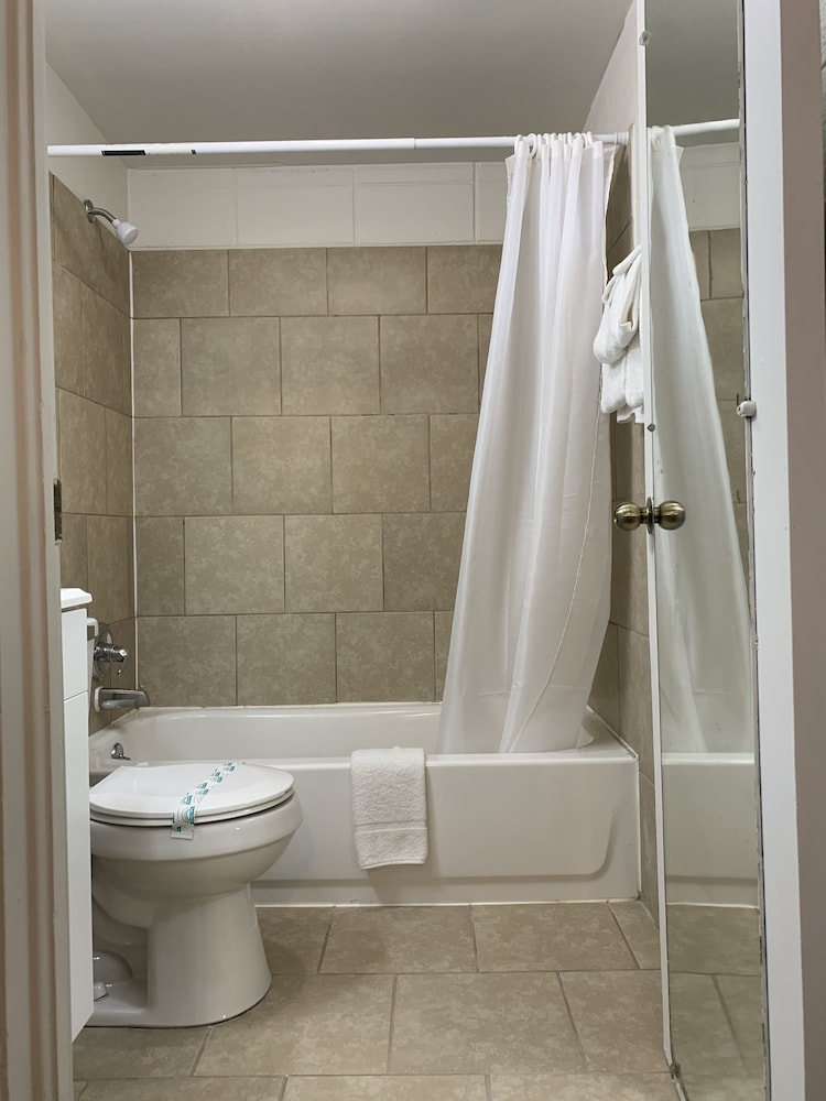 Boone Trail Inn - photo 21