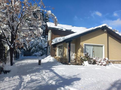 ABU Cabaña 2 Dormitorios in San Carlos De Bariloche, Argentina
