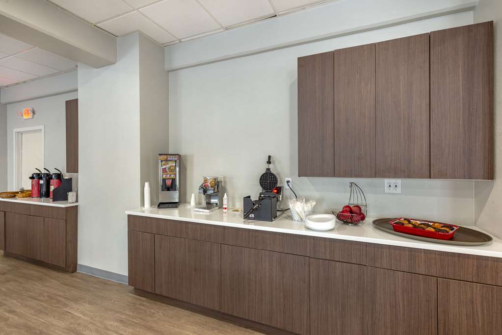 Comfort Inn Philadelphia International Airport - photo 20