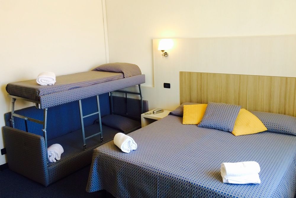 Hotel Perla Del Mare — Camaiore — photo 2