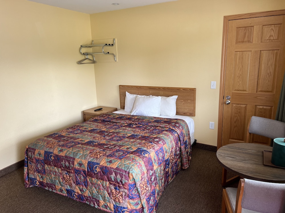 All Star Inn & Suites - photo 32