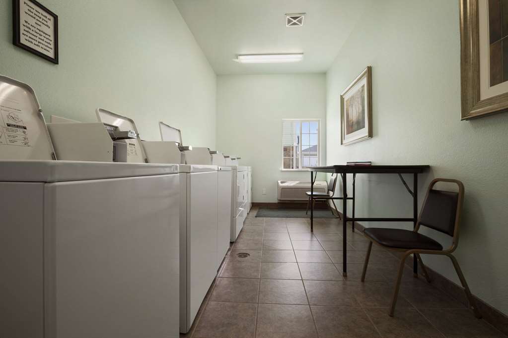 Days Inn & Suites by Wyndham Columbus NE - photo 35