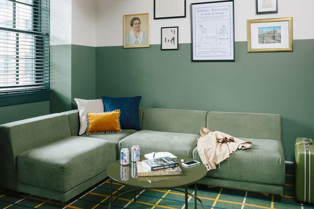Hotel Clermont - photo 10