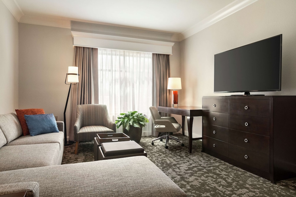 Embassy Suites by Hilton Orlando Lake Buena Vista South - photo 31