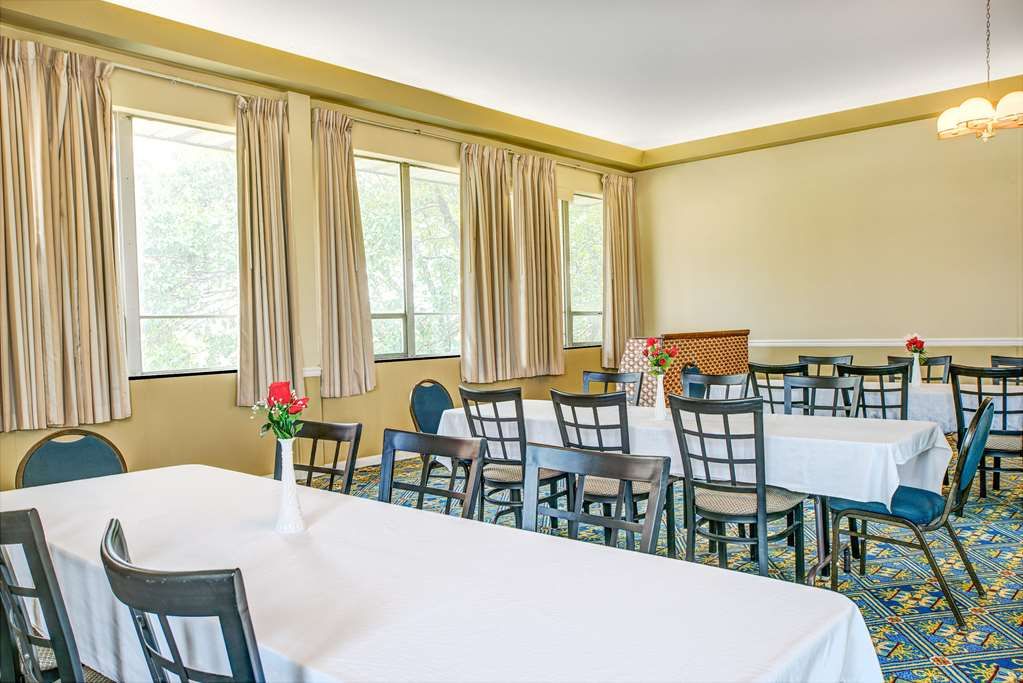 Days Inn by Wyndham Arlington Washington DC - photo 14