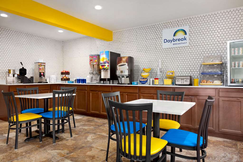 Days Inn by Wyndham Ruidoso Downs - photo 38