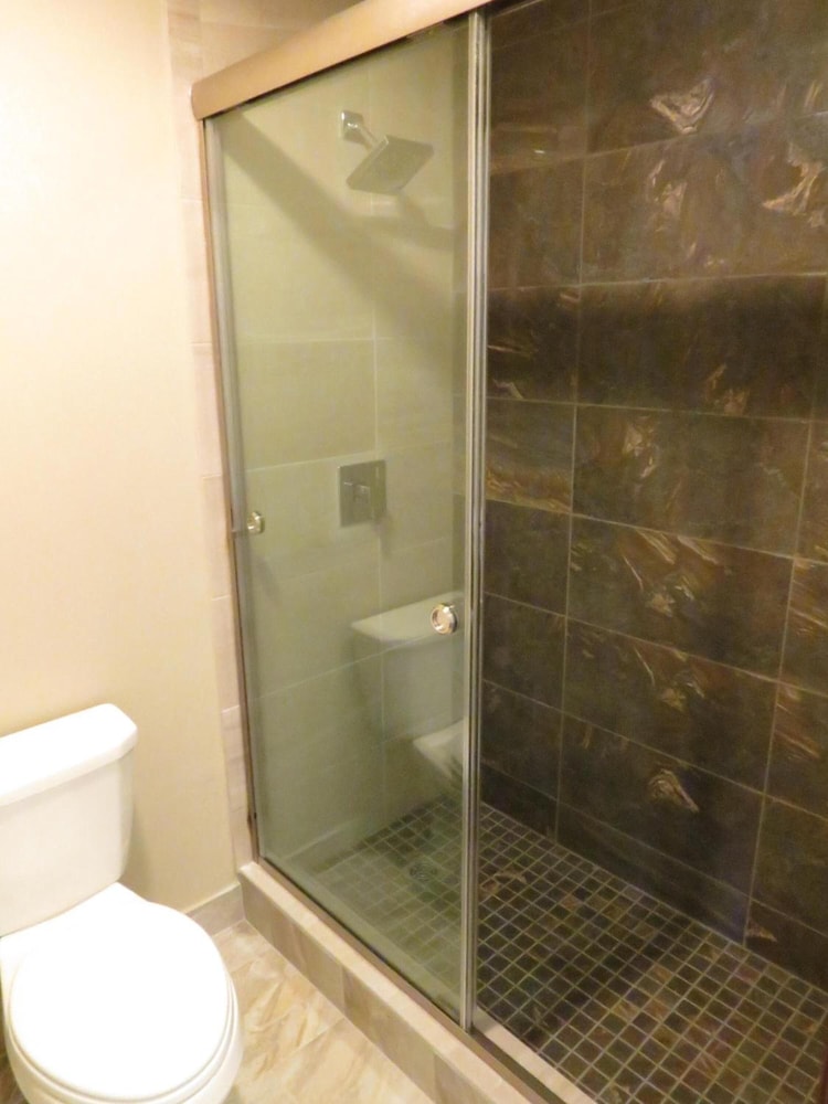 Edgewater Hotel - photo 19