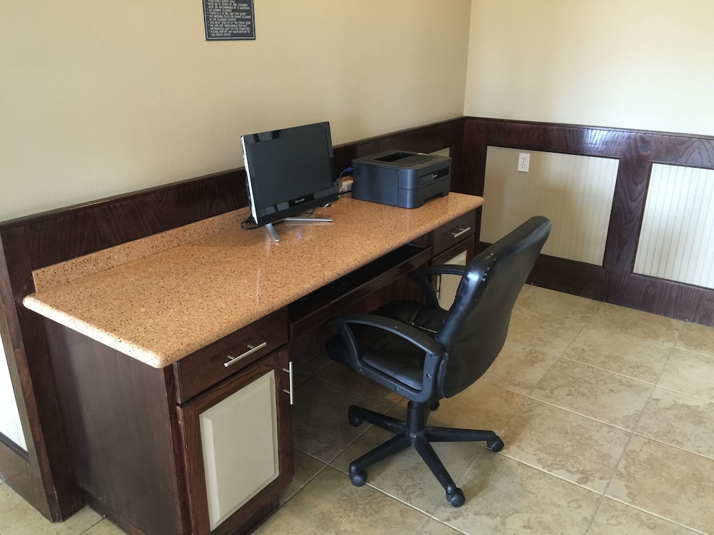 Weslaco Inn by Capital O Near Mercedes - photo 32
