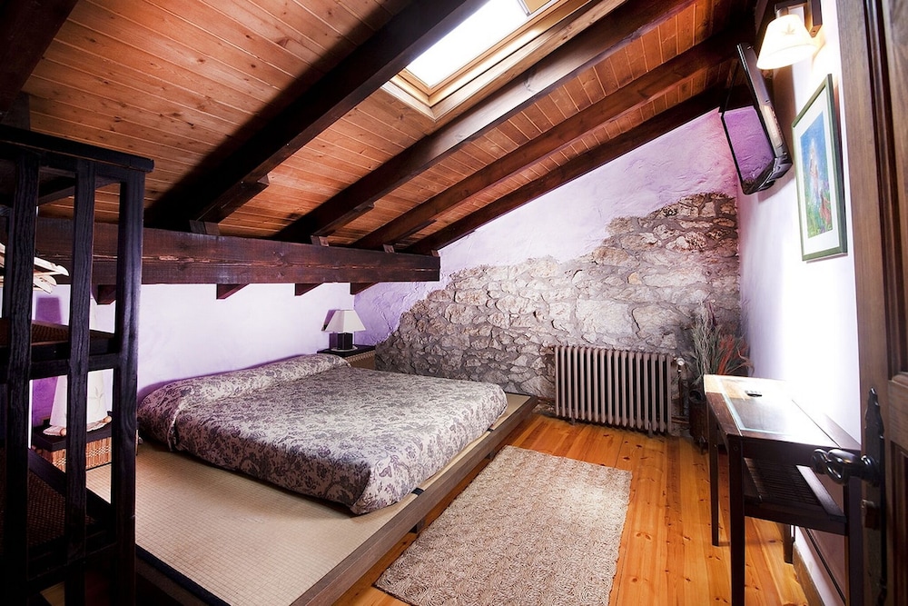 Posada El Pozu la Tejera — hotel near Seve Ballesteros-Santander Airport