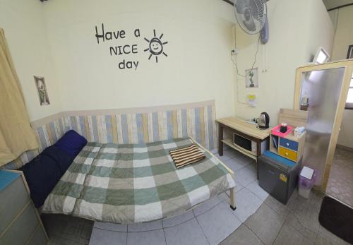 J Place Studio 204 with nice fan free Wifi near Skytrain