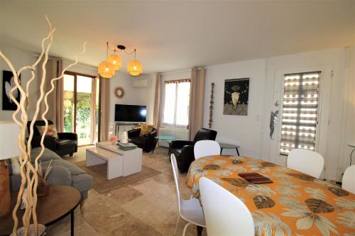 Les Bastidons De L Isle Le Saint Julien 3 Etoiles — L Isle Sur La Sorgue