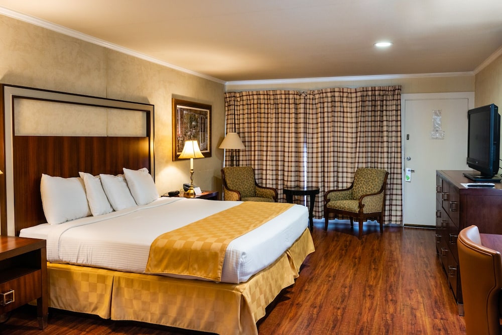 Townsend Gateway Inn - photo 12