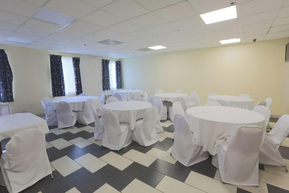 Kings Inn By OYO Calumet Park I 57 - photo 56