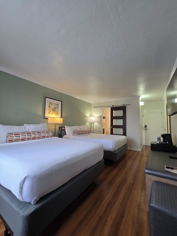 Marina Village Inn - photo 20