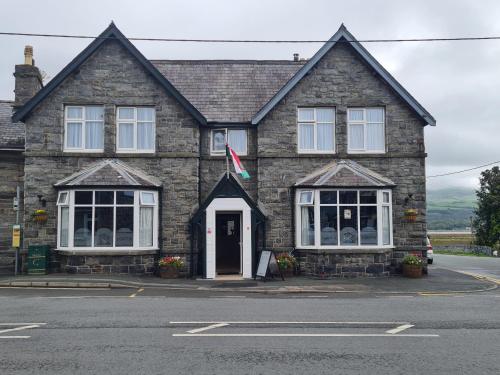 Y Griffin in Penrhyndeudraeth, United Kingdom