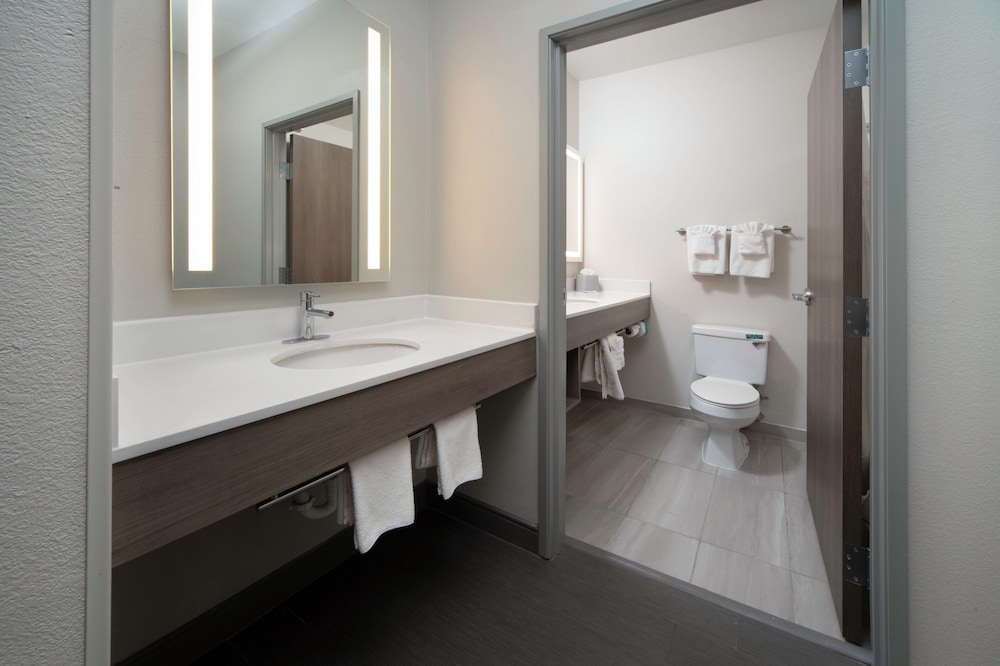 Holiday Inn Express Hotel & Suites Canyon by IHG - photo 13