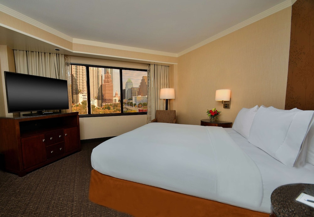 Embassy Suites by Hilton Austin Downtown South Congress - photo 40
