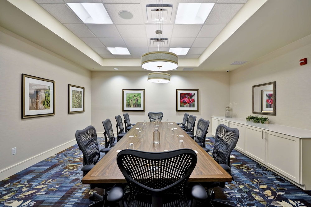 Hilton Garden Inn Detroit Troy - photo 32